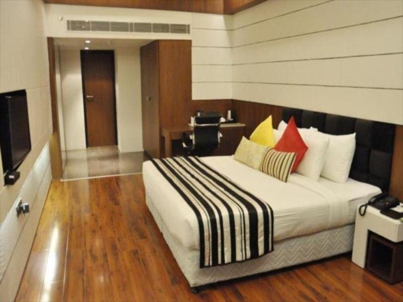 Hotel Gk International Chandīgarh Εξωτερικό φωτογραφία